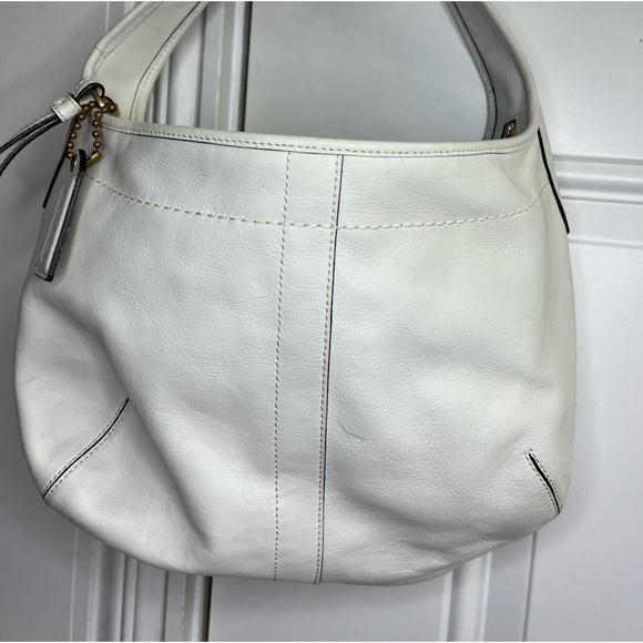 Limited edition white COACH bag! - Picture 3 of 8